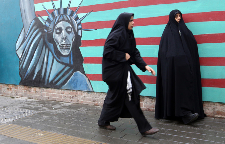 Itt a figyelmeztetés: a nyugati nők már csak kutyával szexelnének