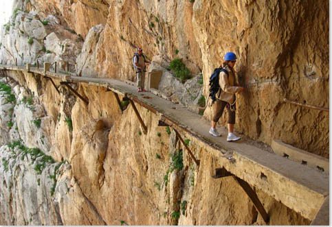 A világ legszebb és legveszélyesebb ösvényei A világ legszebb és legveszélyesebb ösvényei