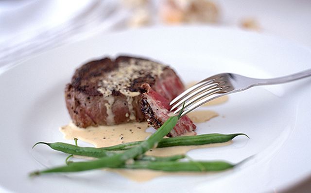 Gyors ebéd: fehérpecsenye tárkonyos mártással Gyors ebéd: fehérpecsenye tárkonyos mártással