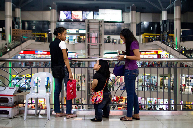 Perry lánya a barátnőivel