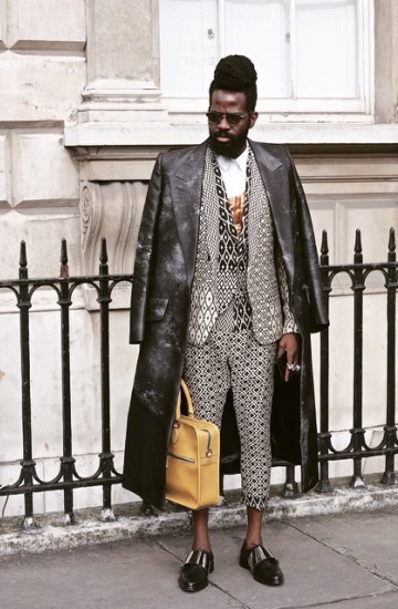 Ő is elbizonytalanít bennünket...