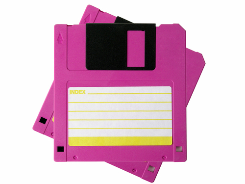 Floppy, Teveclub, Computer Stick - így kezdtek el birtokolni minket a kütyük