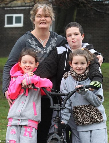 Paulin fiával és az ikrekkel - mára rendeződött a viszony