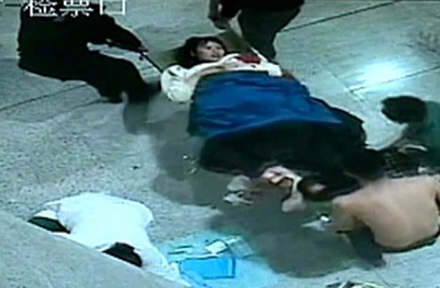 Vasútállomáson szült egy nő