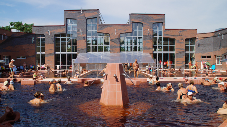 Tavaszi Feltöltődés az Alföld fürdővárosában Tavaszi Feltöltődés az Alföld fürdővárosában