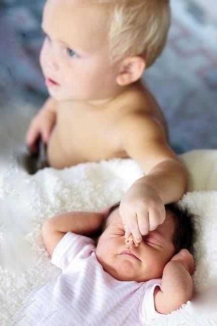 A világ leggyönyörűbb testvérfotói - képek A világ leggyönyörűbb testvérfotói - képek