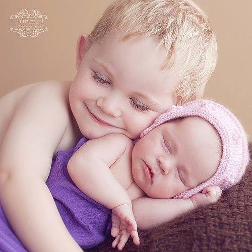 A világ leggyönyörűbb testvérfotói - képek