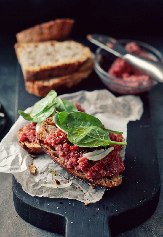 Gyors vacsora: aszalt paradicsomos melegszendvics