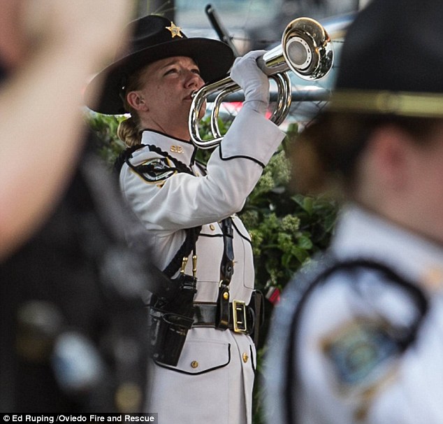 Megható búcsú: így köszöntek el a kiváló rendőrkutyától