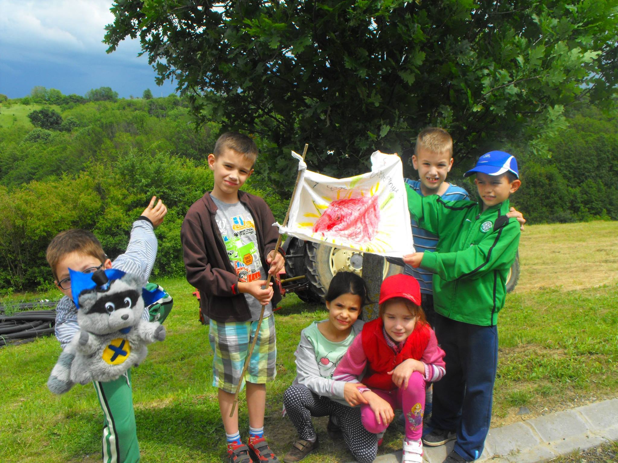 Balra ott figyel Szuper Szilveszter