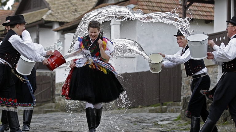 Hollókői Húsvéti Fesztivál: a legjobb családi kirándulás!