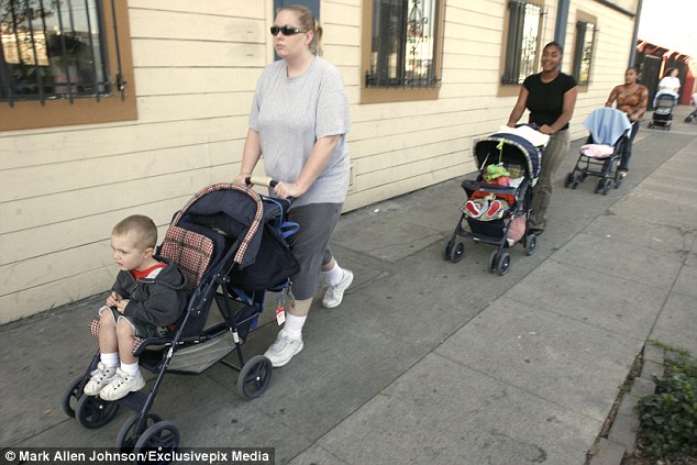 Női börtönök: két órával a szülés után elvették tőle gyermekét