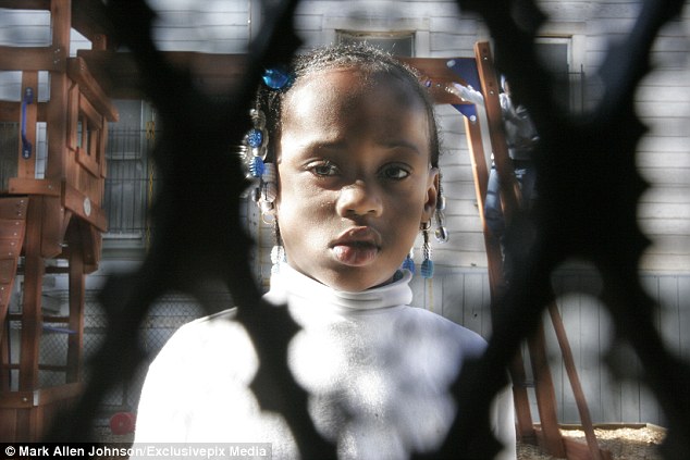 Női börtönök: két órával a szülés után elvették tőle gyermekét