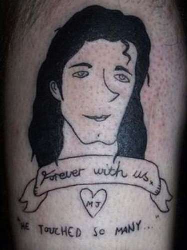 Michael Jackson forog a sírjában?