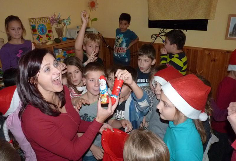 Mikulás-ünnepség Zsuzsa nénivel