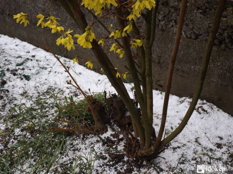 Szélvihar, jégeső és homokvihar tombolt az országban - képek