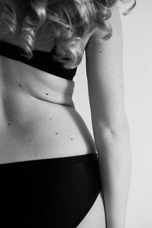 Mádai Vivien retus nélkül, fehérneműben mutatta meg testét szülés után – galéria Mádai Vivien retus nélkül, fehérneműben mutatta meg testét szülés után – galéria