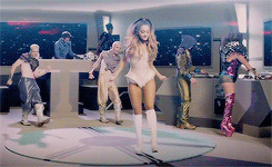 Oops, I did it again - Már 15 éve, hogy Britney Spears latexben vonaglott Oops, I did it again - Már 15 éve, hogy Britney Spears latexben vonaglott