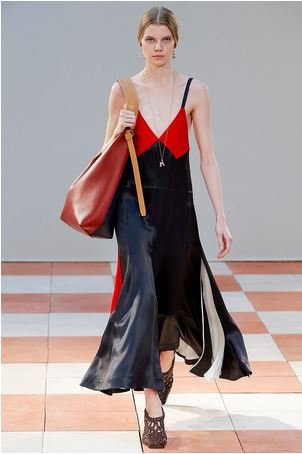 Ismét trendi lesz a spagetti pánt