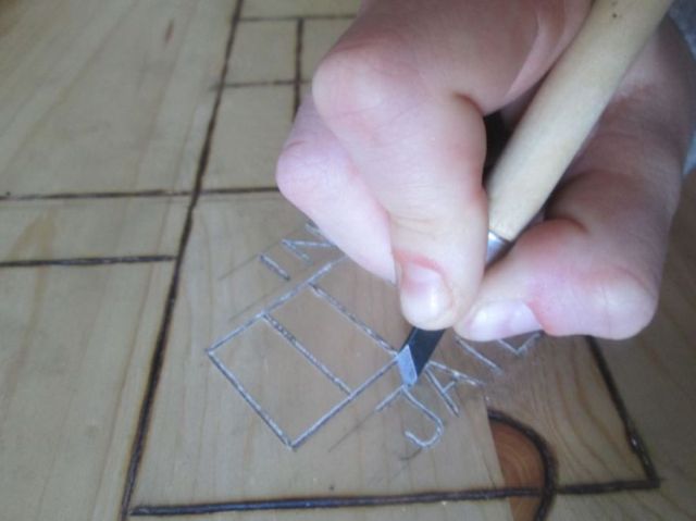 Csináld magad: legyen az étkezőasztalból egy nagy társasjáték