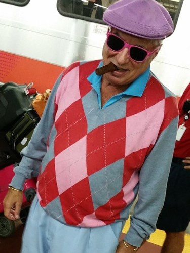 Ki mondta, hogy a pasiknak nem áll jól a rózsaszín?