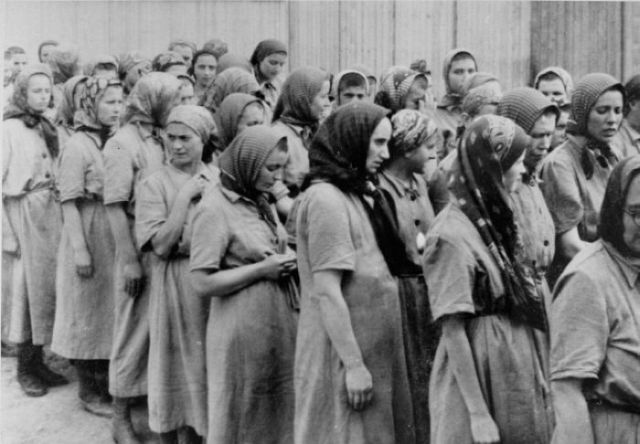 Hogyan segített világra egyetlen bába 3000 gyermeket Auschwitzban?