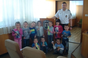 Így cukiskodtak a csornai rendőrök - fotók