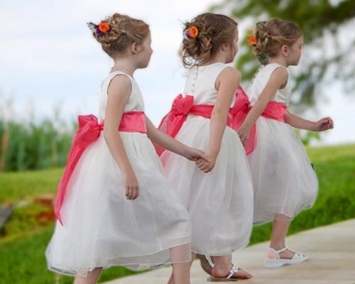 Esküvői gyerekfrizura divat 2015