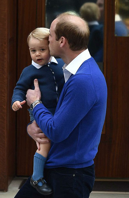 Szupercuki képek: György herceg meglátogatta a kishúgát