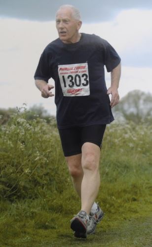 85 évesen triatlonozik, 100 éves koráig abba sem akarja hagyni 85 évesen triatlonozik, 100 éves koráig abba sem akarja hagyni