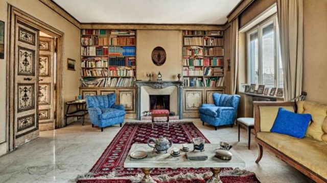 Ennyiért költözhetsz be Fellini római lakásába Ennyiért költözhetsz be Fellini római lakásába