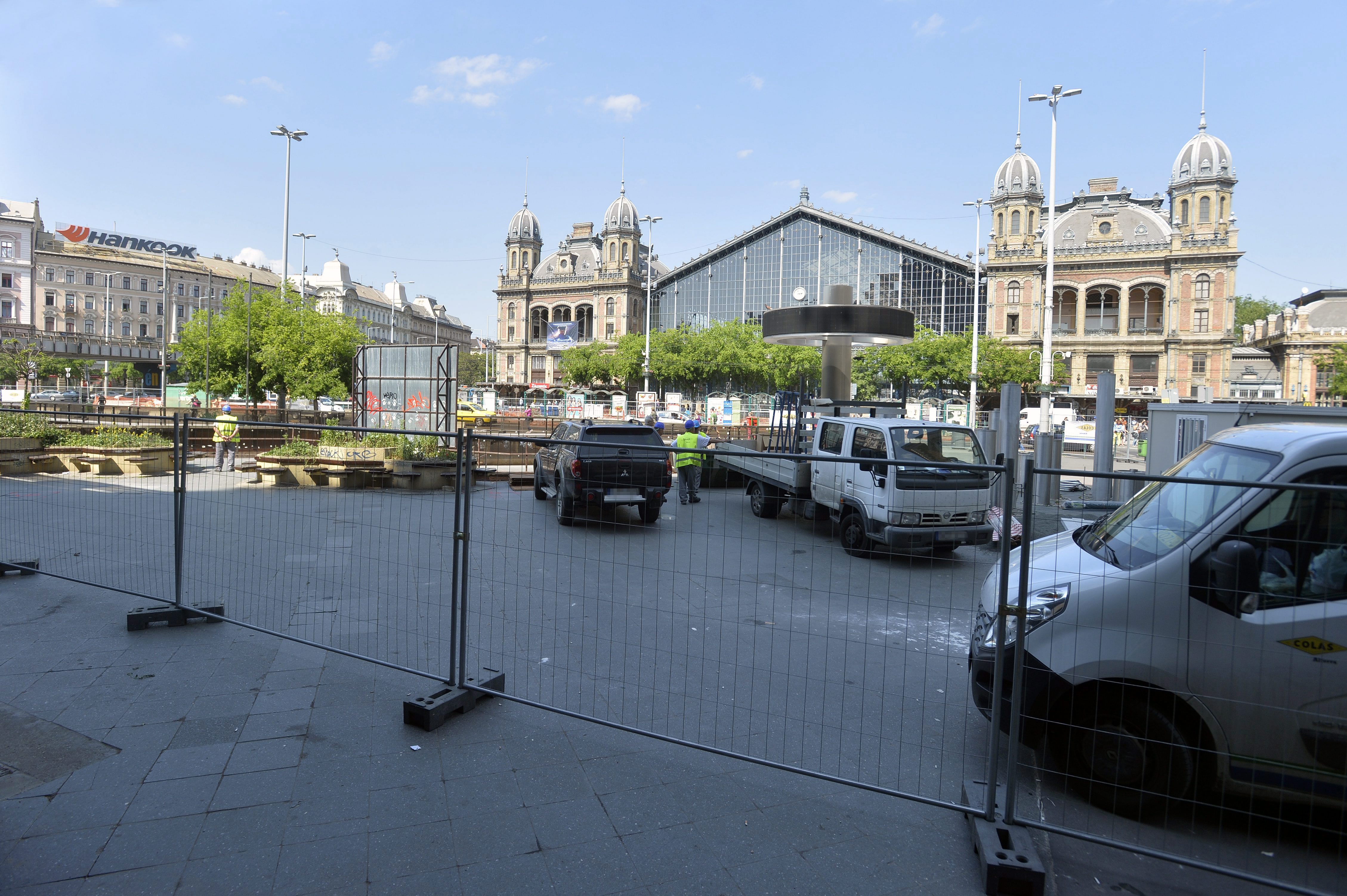 Nyugati tér: elkezdődött a felújítás - képek