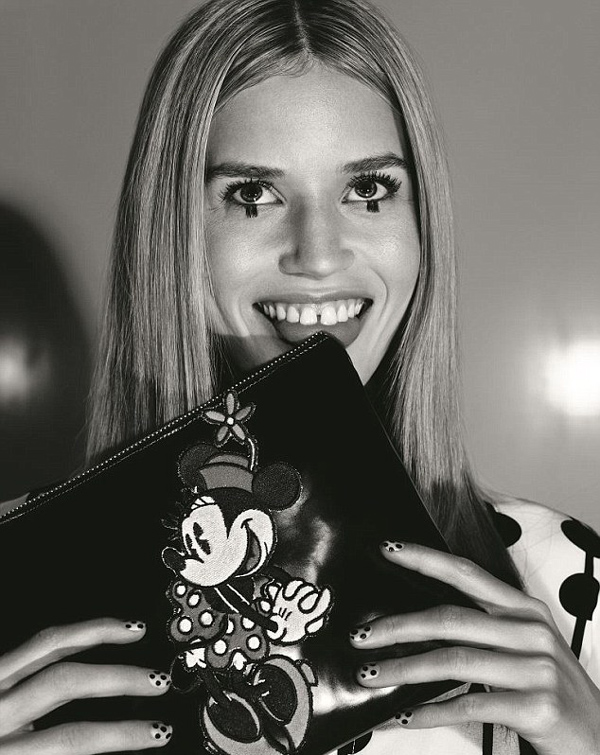 Minnie egeret csináltak Mick Jagger lányából