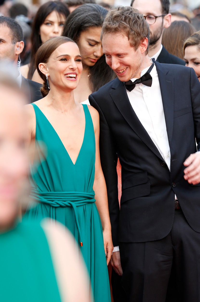 Nézegess szép képeket Natalie Portmanről és Nemes Jeles Lászlóról