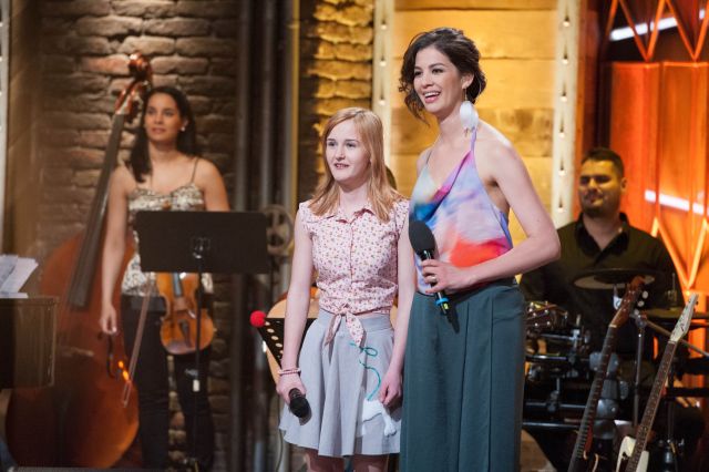 Ördög Nóra ledobta a magas sarkút