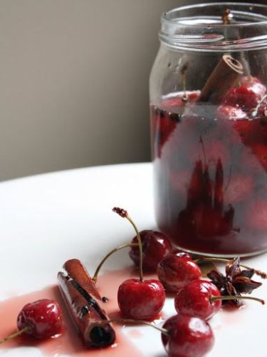 Befőzés: készíts különleges fűszeres meggylekvárt