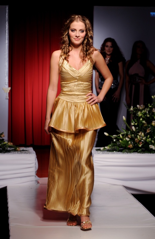 32 fotó a 32 éves Tatár Csilláról