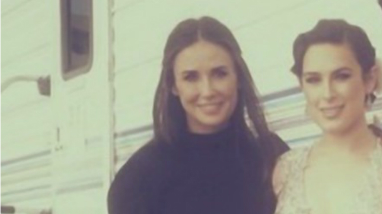 Tényleg egyre jobban hasonlít Rumer az édesanyjára, és ehhez egyforma ruha sem kell