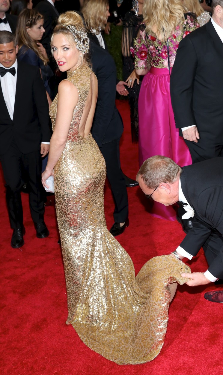 Kate Hudson megmutatja, miért jó kis mellű nőnek lenni