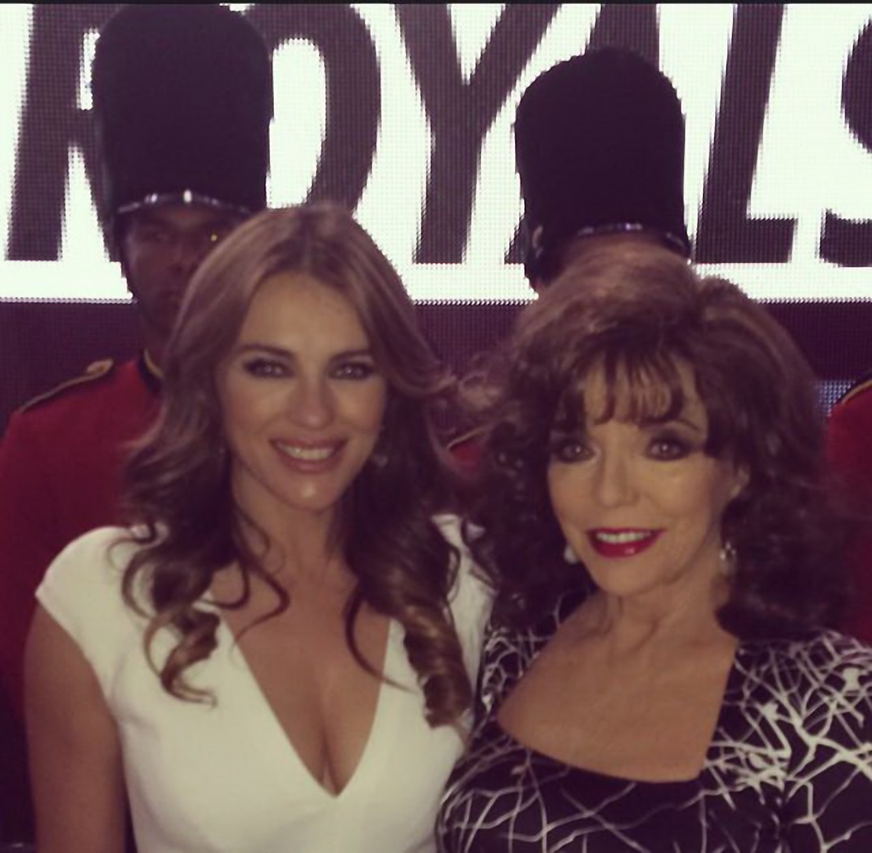 Joan Collins egykor a Dinasztia sorozat kegyetlen üzletasszonyát alakította