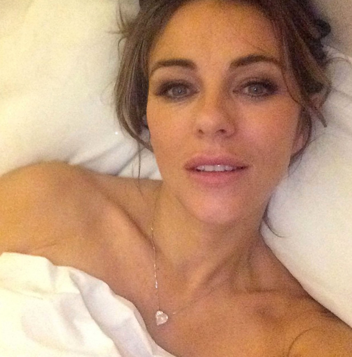 Sokszor posztol magáról képet lefekvéskor vagy felkelés után