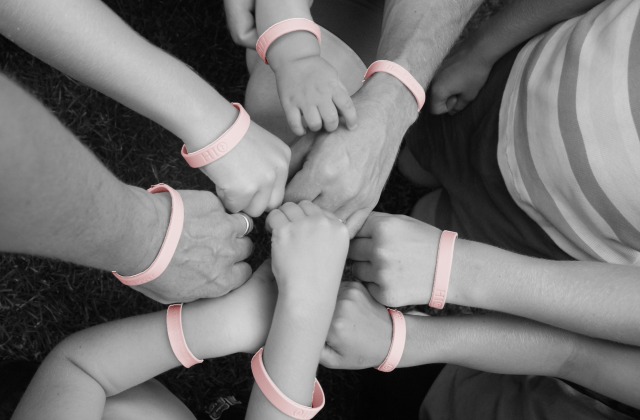 Így veheted észre a családtagjaidon a mellrák gyanúját - mire kell figyelni?