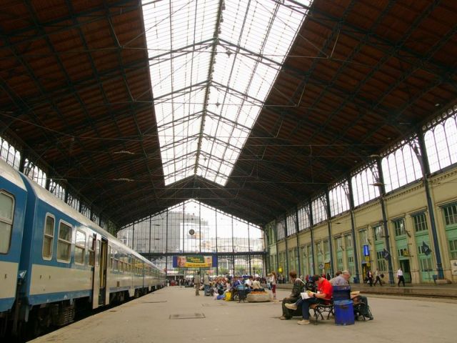 Búcsúzik a Nyugati, jön a káosz!