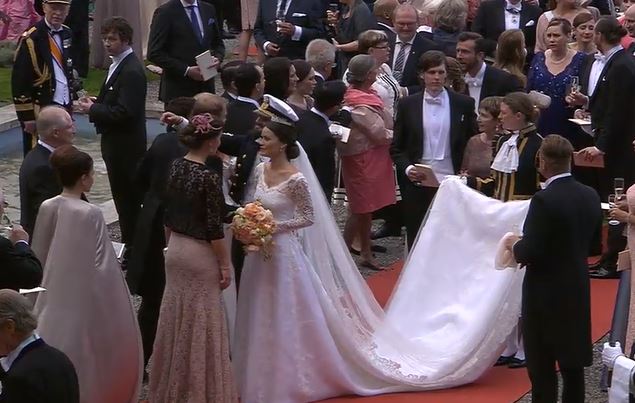 Élő: most házasodik a svéd király fia, Károly Fülöp