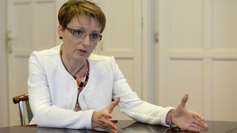 Rövidülhet a nyári szünet