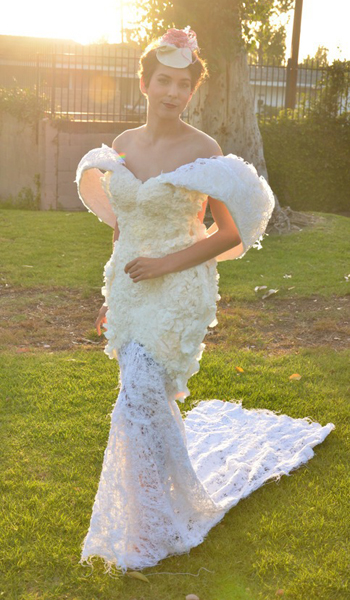 Nem fogod elhinni, miből készültek ezek a menyasszonyi ruhák! - fotók