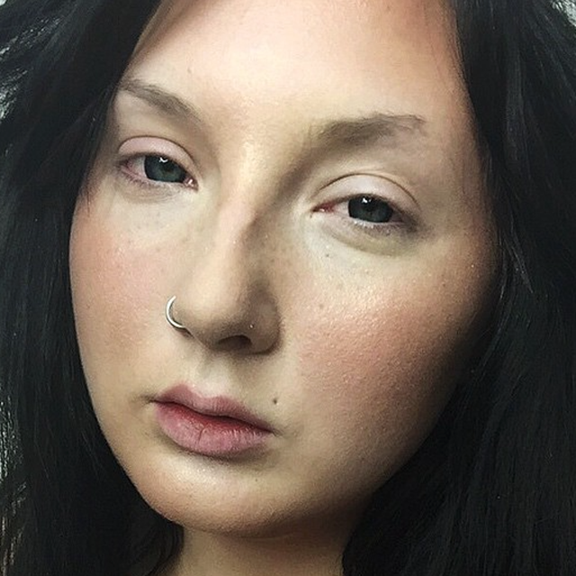 Elképesztő átváltozásokra képes ez a nő - képek