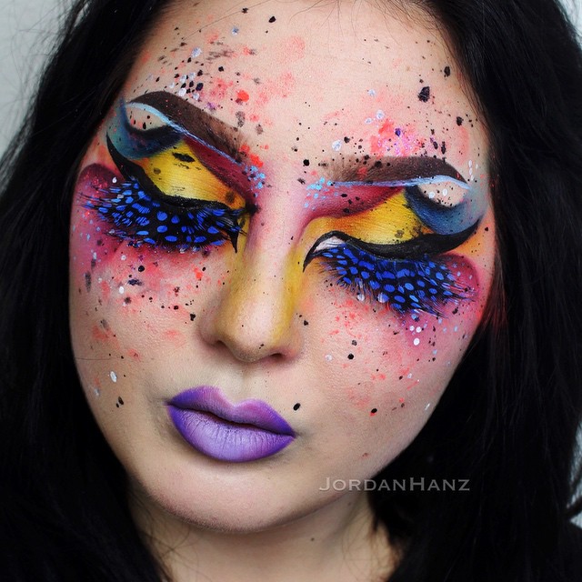 Elképesztő átváltozásokra képes ez a nő - képek