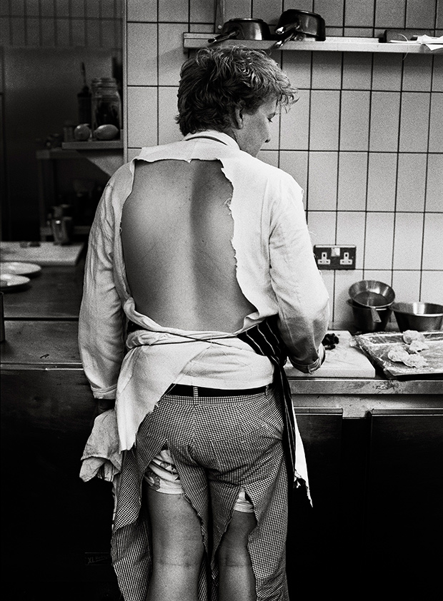 Döbbenetesen jó fotók az első sztárszakács konyhájából Döbbenetesen jó fotók az első sztárszakács konyhájából