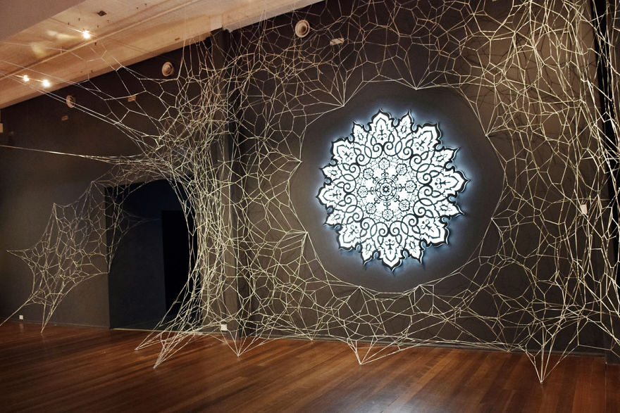 Titokzatos horgolások bukkantak fel a utcákon a világ minden táján